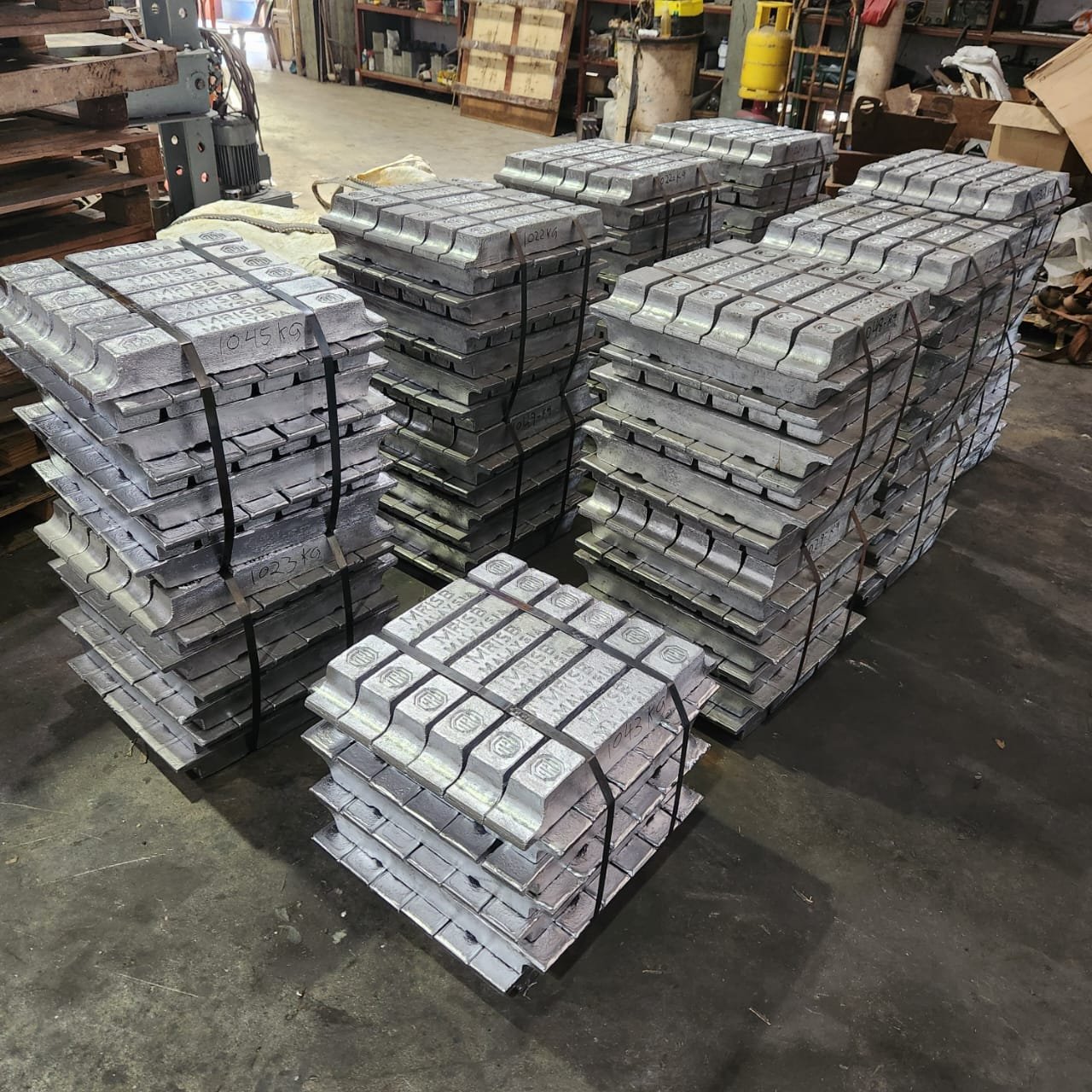 2.0% Antimony Lead Ingots Lead Bar Type from Selayang Metal Industries Factory in Malaysia