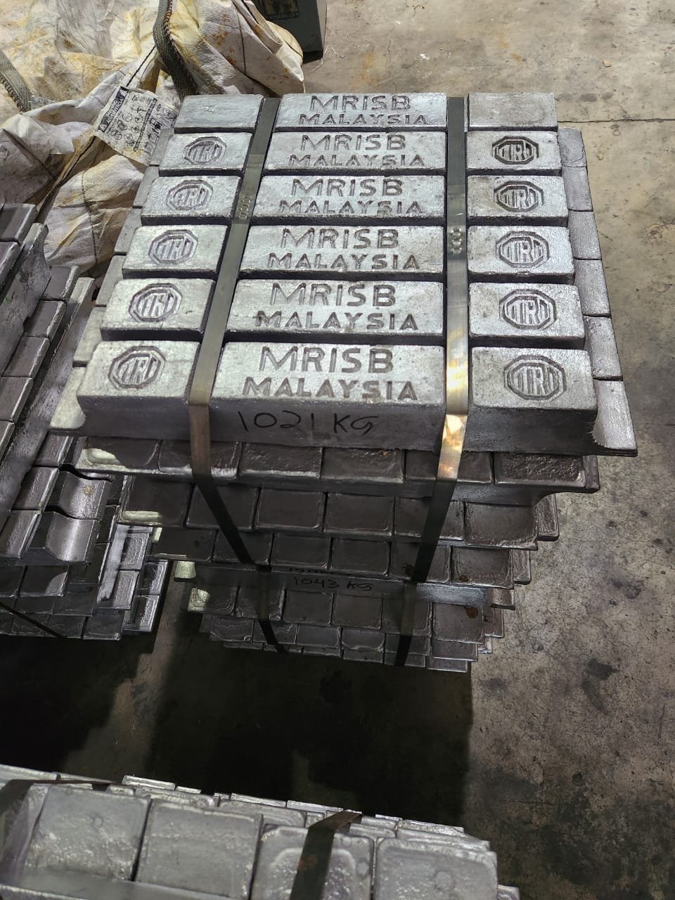 2.0% Antimony Lead Ingots Lead Bar Type from Selayang Metal Industries Factory in Malaysia
