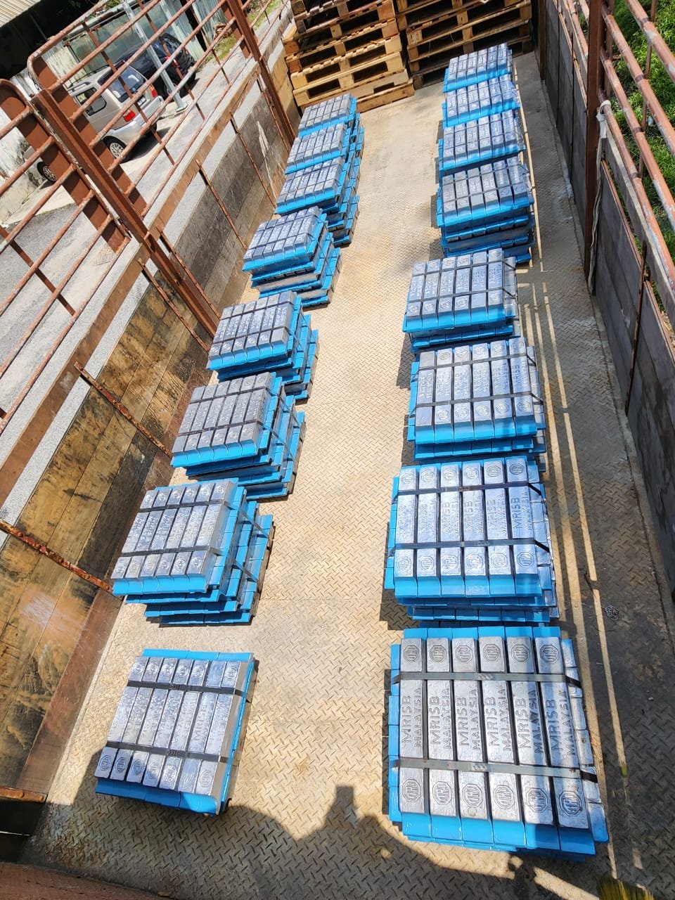 2.0% Antimony Lead Ingots Lead Bar Type from Selayang Metal Industries Factory in Malaysia
