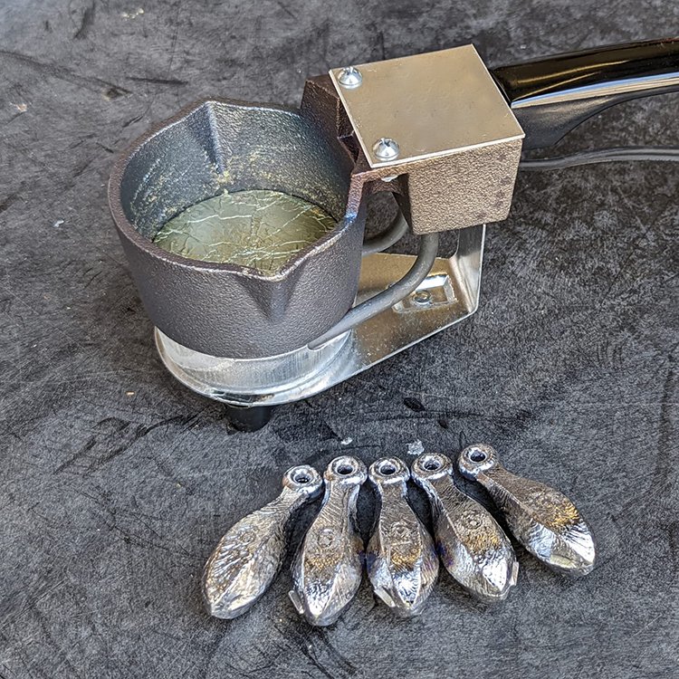 4 Pound Capacity Electric Melting Pot for Lead Smelting Furnace Kit Melts Lead Ingots Quickly