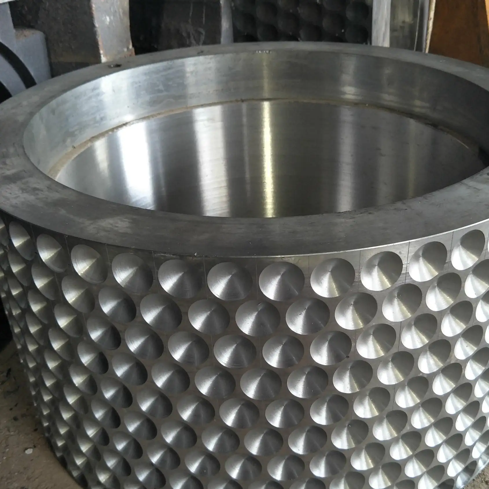 Slag fluorite iron fines coal dust coconut shell mineral powder carbon black hydraulic charcoal briquette machine factory price