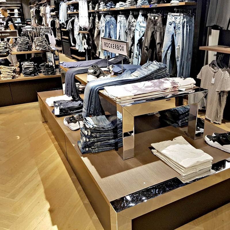 Display slat wall shelf bracket for clothes shop