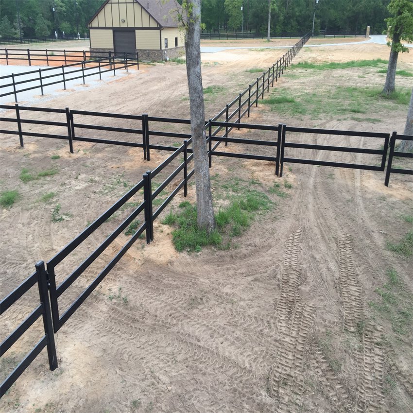 Galvanized Black Coated 54inch Height Rugged Steel Board Horse Fencing