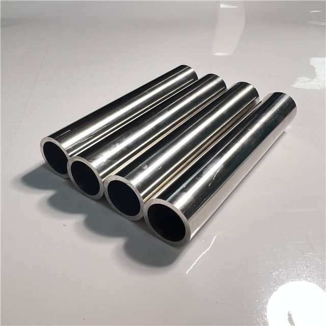 Iron Pipes Stainless Steel Seamless tube Carbon Steel Pipe Manufacturer SS304 Stainless Steel Pipes