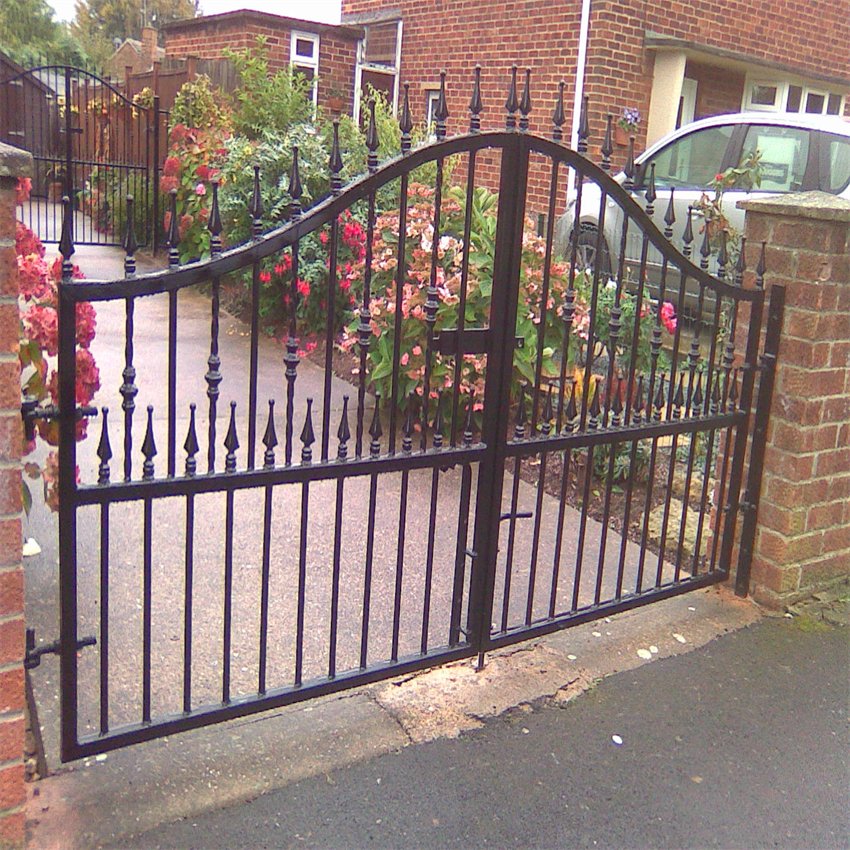 Ornamental Black Powder Coated Deer Design 18ft Wrought Iron Gate