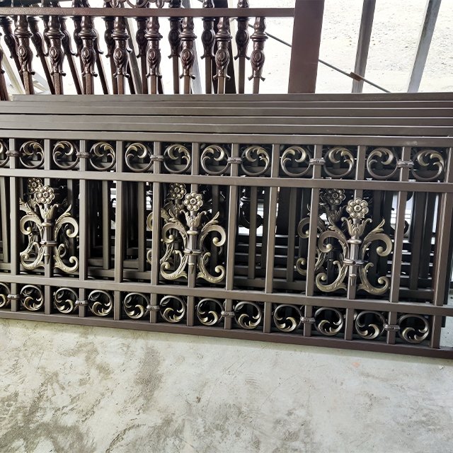 Fence Panels Screen Garden Fence Custom Villa Garden Decorative Aluminum Swimming Pool Modern Fence