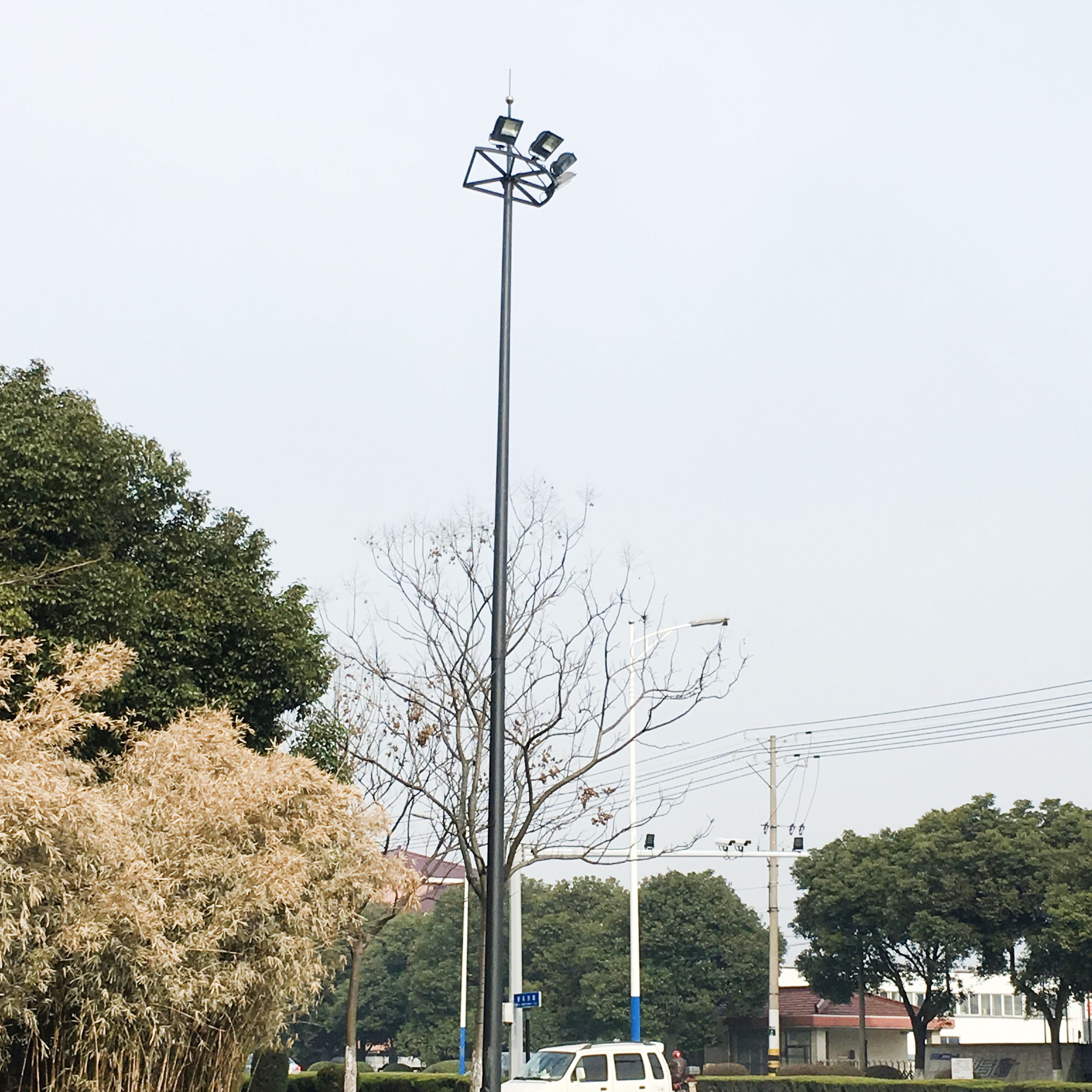 Manufacturer free design 15m 18m 20m 25m 30m hot-dip galvanized steel stadium light tower high mast light pole