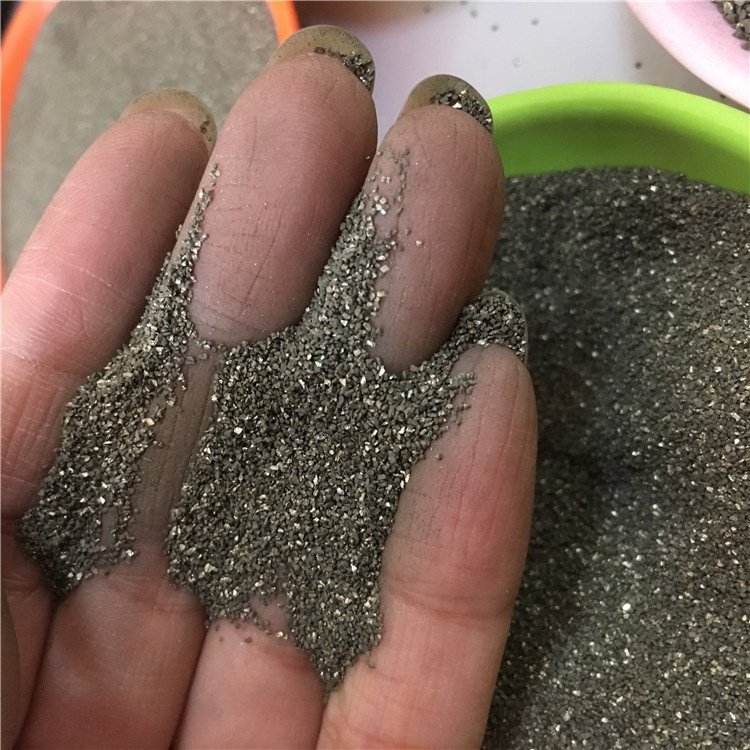 ferric sulfide Low Priced Magnetite Iron Ore Pyrite Balance and Counter Weight Powder and Lump Type Hematite Included for Sale