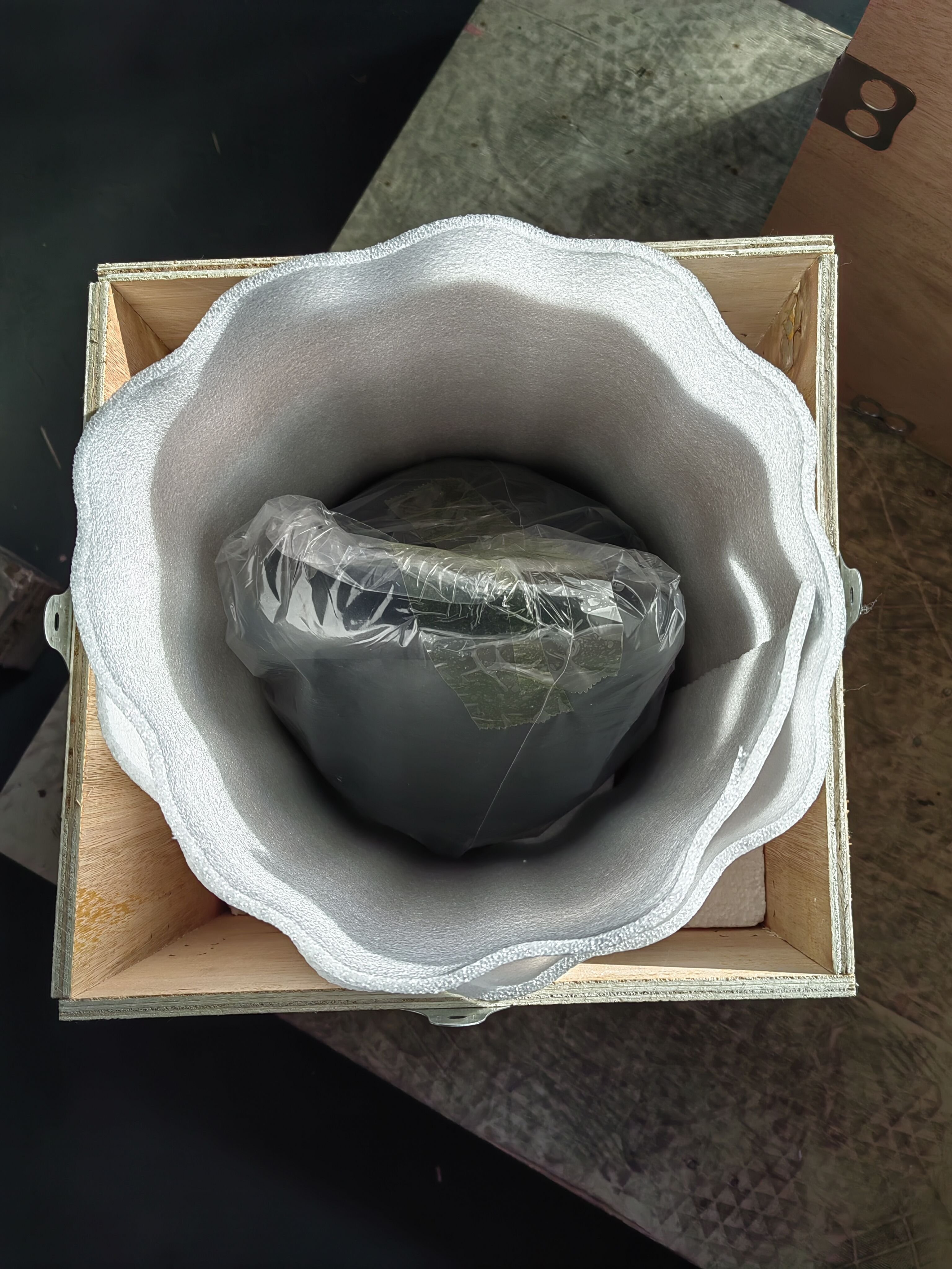 China Competition kettlebell 100 kg 80 kg 50 kg 60 kg 48 kg 32 kg 16 kg cast iron powder coated kettle bells for gym