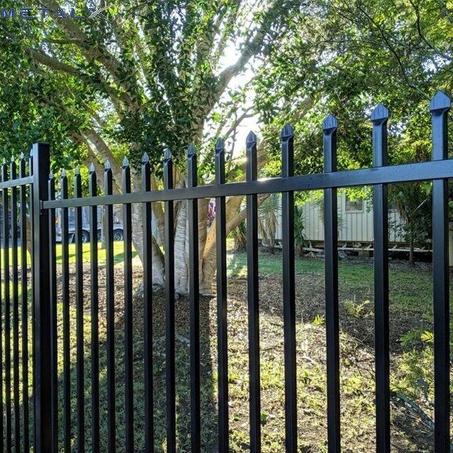 Best-selling 6ftx8ft Garden Black Metal Wrought Iron Fences Trellis Anti Rust Galvanized Steel Farm Fence Prices