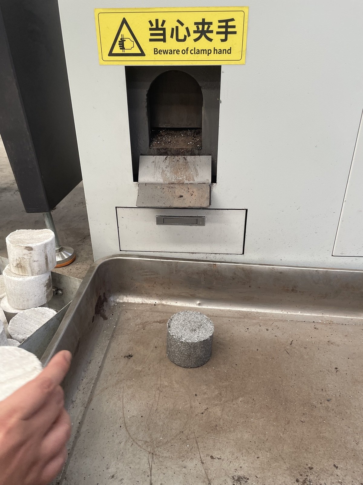 80mm Iron Chip Press Machine Metal Powder Compacting and Recycling Copper Powder Wood Chips Extrusion