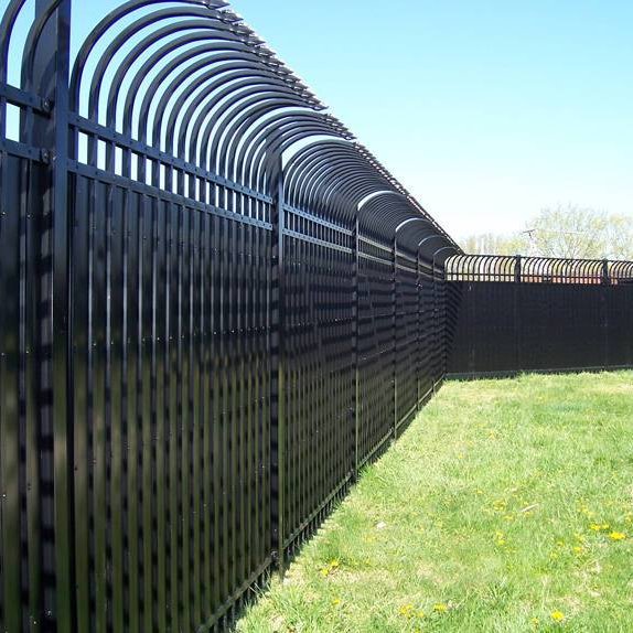 Easily assembled curved top metal fence powder coated arched design sloping top fence