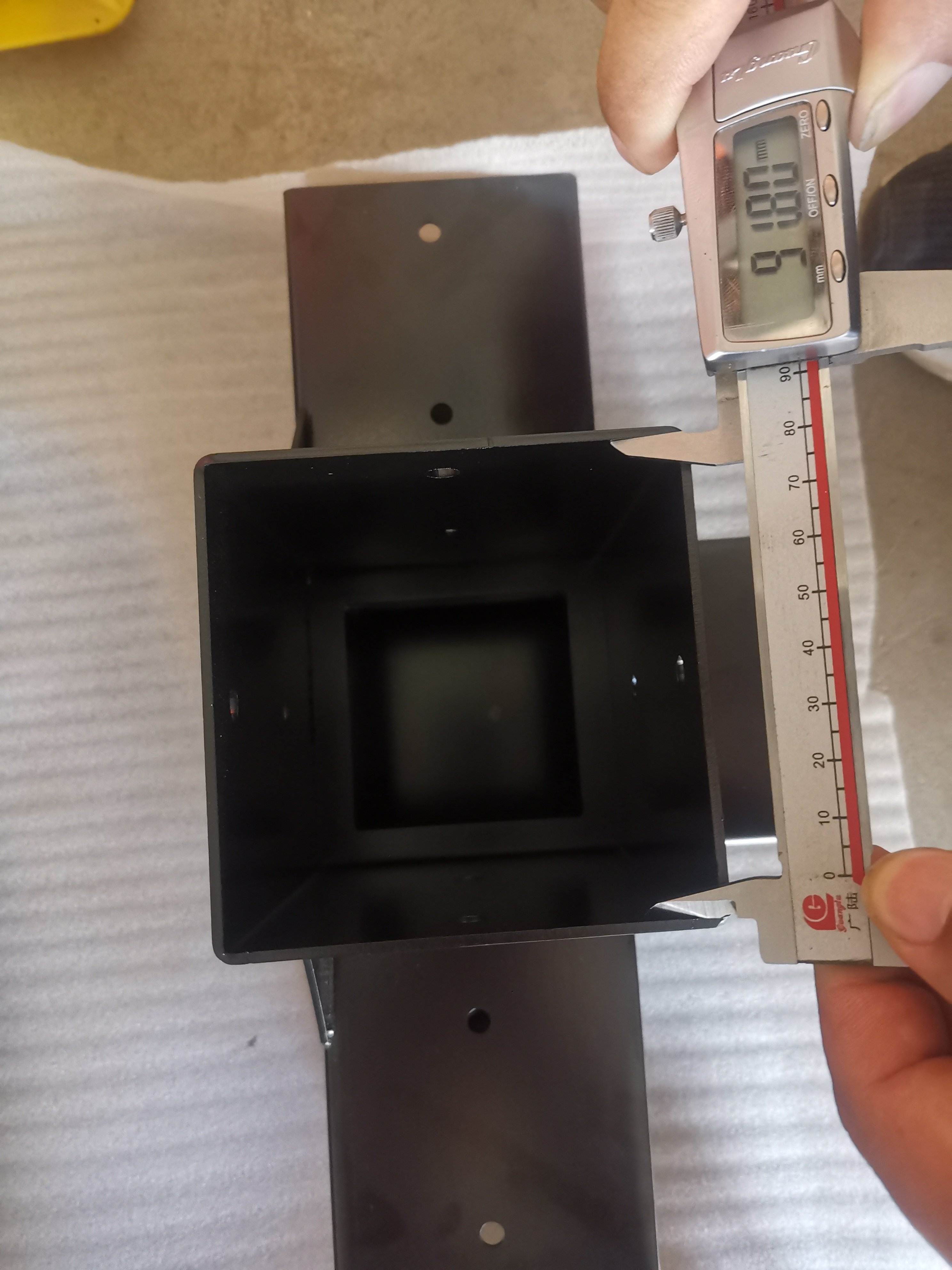 4-arm Post Bracket for 4*4 6*6 Wood Posts 4-Way Pergolas Corner Extension Brackets with Black Powder Coated