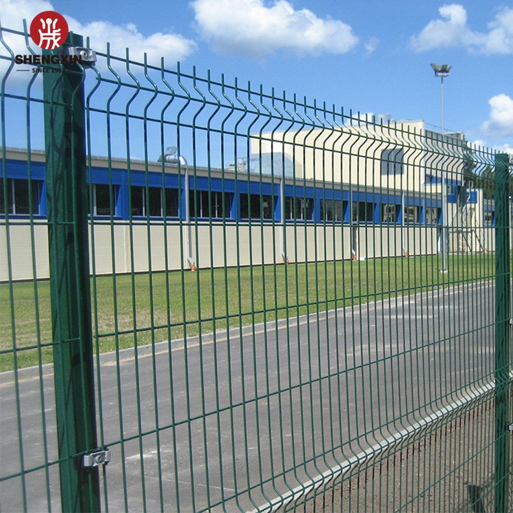 Iron Metal Fence Outdoor Security Field Fence Welded Wire Mesh Fence