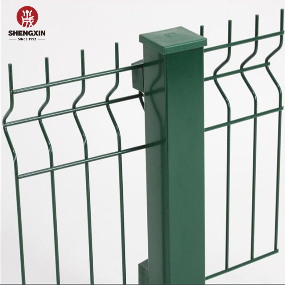 Iron Metal Fence Outdoor Security Field Fence Welded Wire Mesh Fence