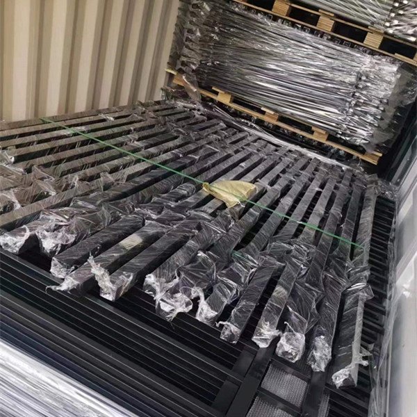 Wholesale Customizable 6ftx8ft Black Metal Garden Steel Fences Anti Rust Galvanized Steel Fencing Enclosure for Gate Home Use