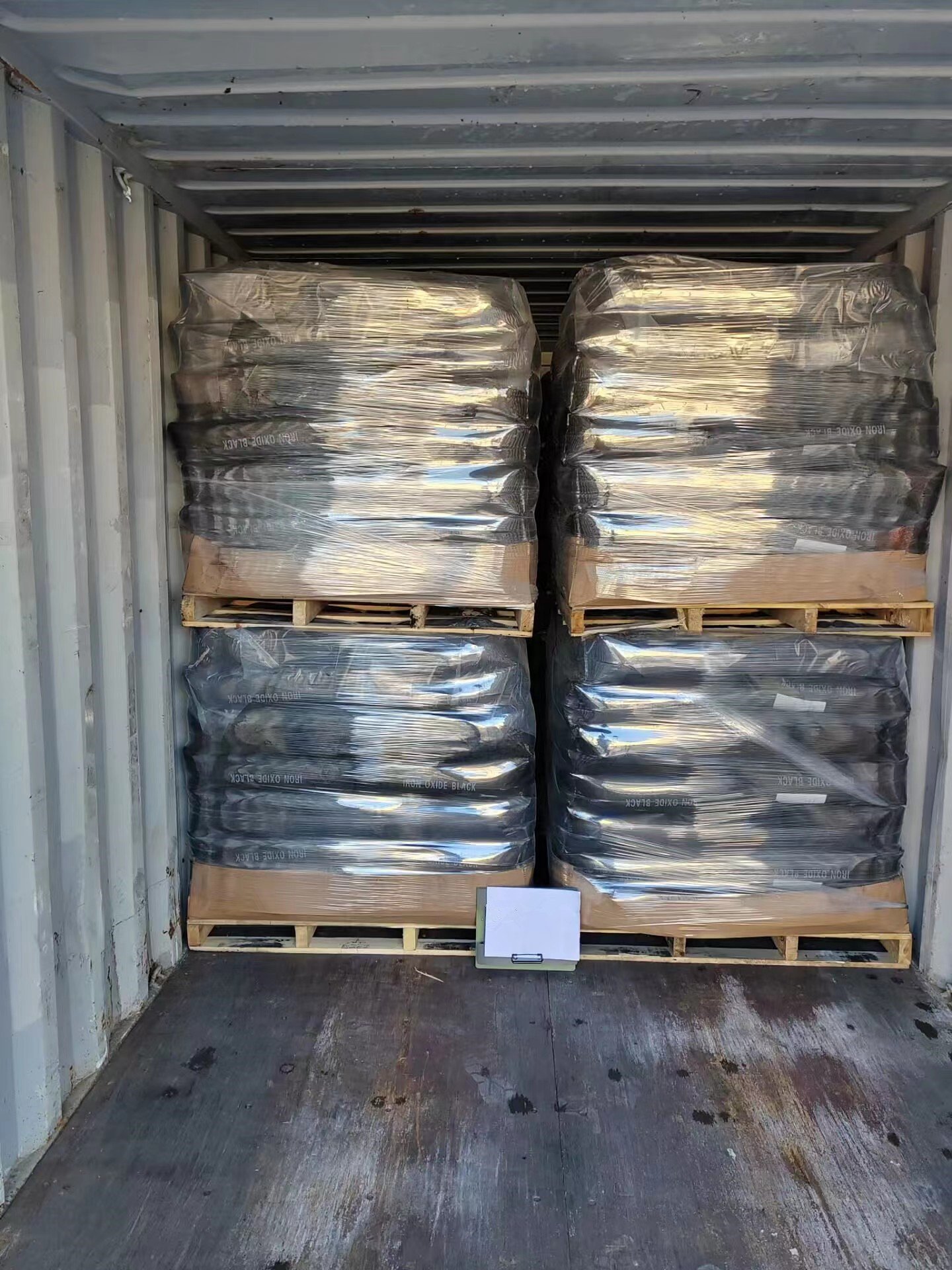 Low Price Coating grade Iron Oxide Black Fe3o4 722 Pigment Iron Oxide