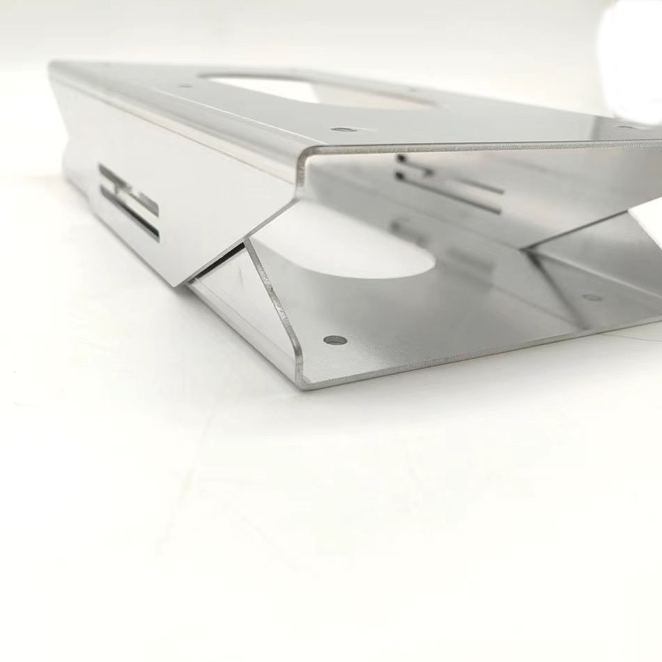 Sheet Metal Fabricator Aluminum Stainless Steel Iron die cut Laser Cutting Bending Sheet Metal stamping