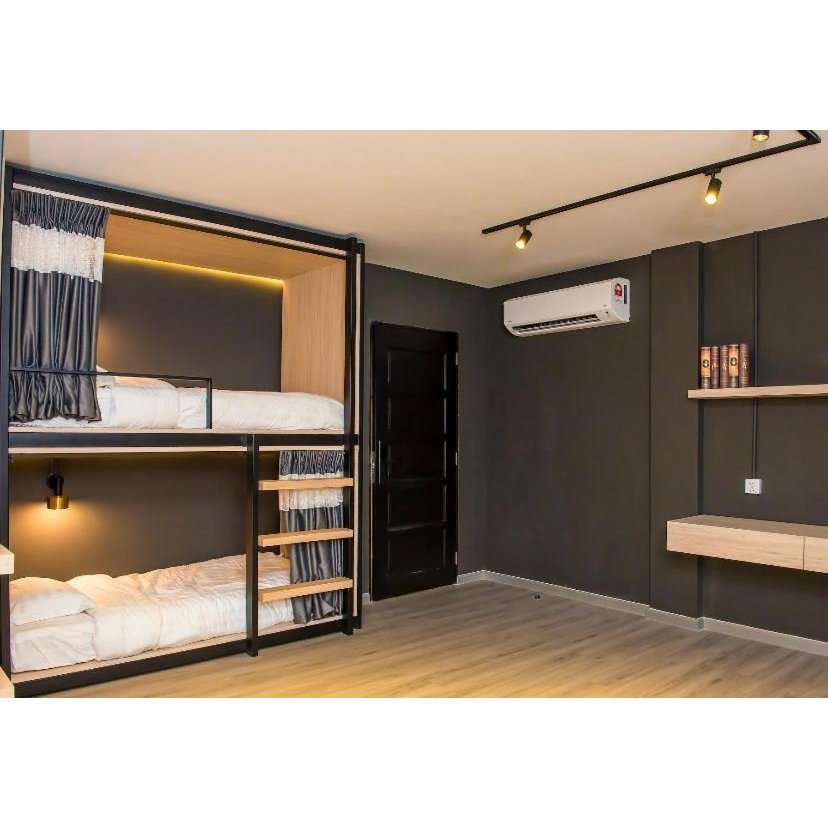 Factory supply wholesale bunk beds solid wood capsule low bed youth hostel game hotel bunk beds applicable hotel family hotel