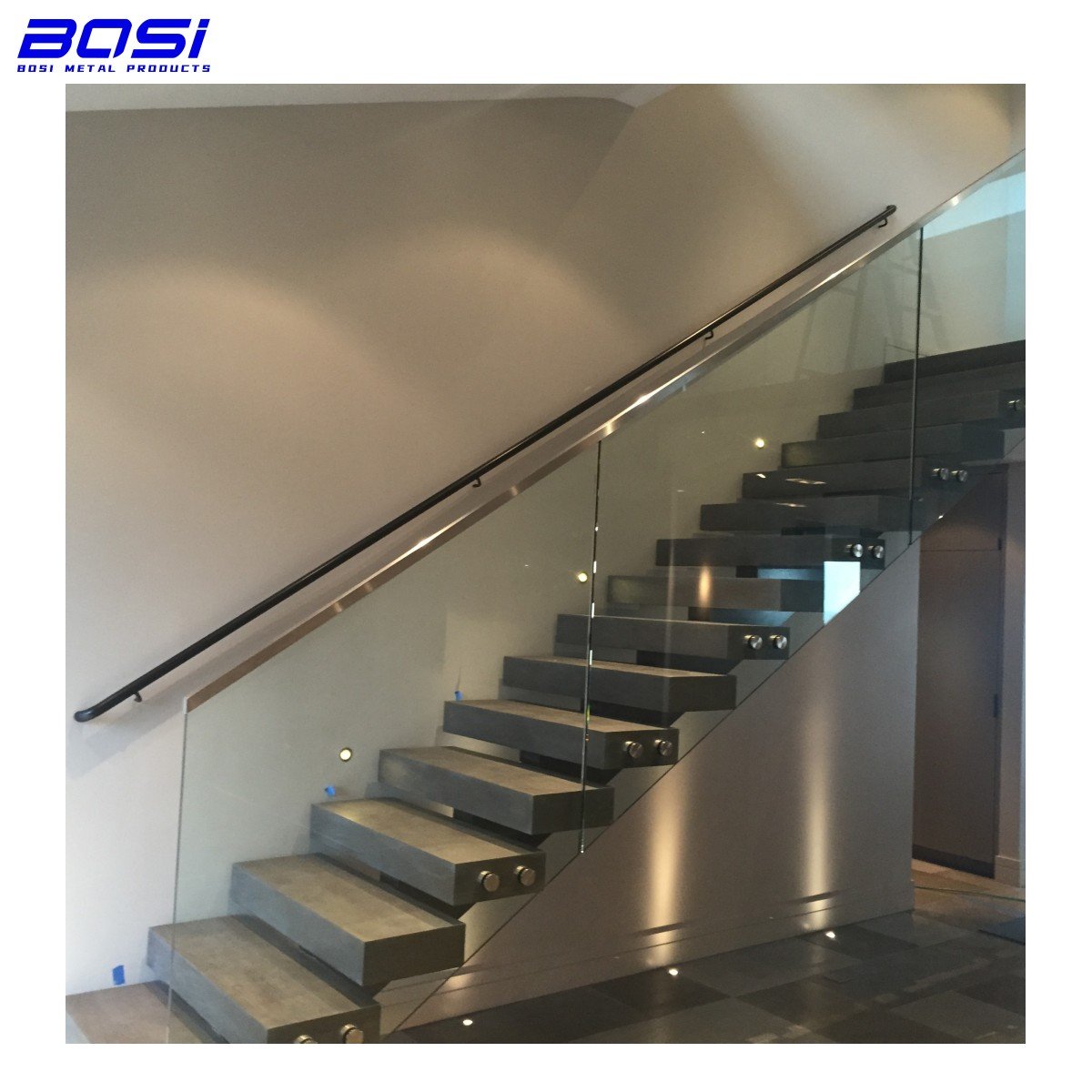 Modern Indoor Spiral Staircase with Wooden Carbon Steel Tread Steps Glass Railing and Iron Handrail Straight Style