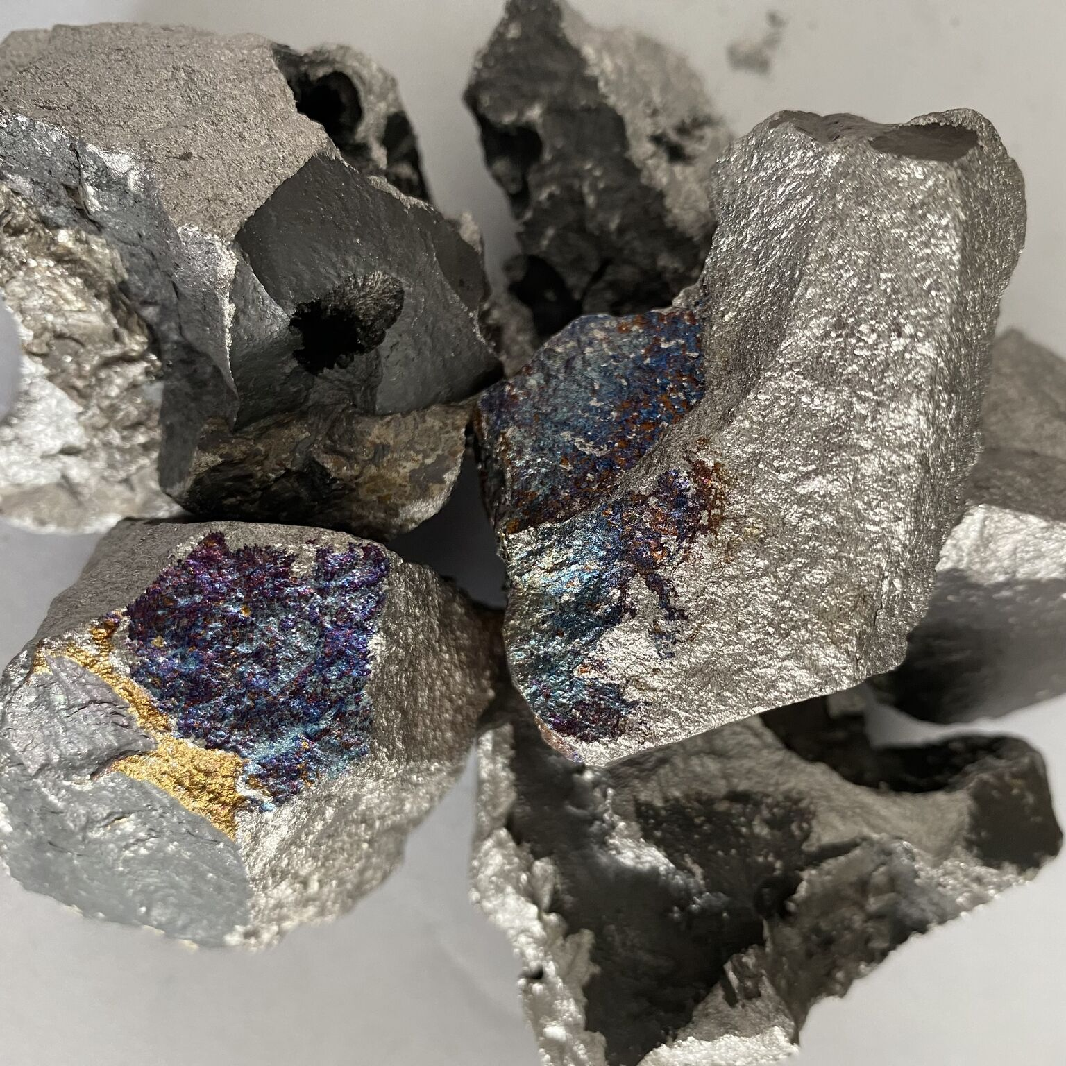 China Manufacturer High/Low Carbon Ferromanganese Foundry Raw Materials FeMn Ferro Manganese for Iron Casting