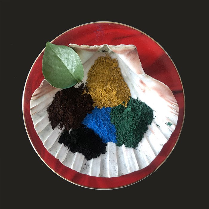 High Quality Hematite Iron Ore Red Iron Oxide Powder / / ISO certified manufacturer