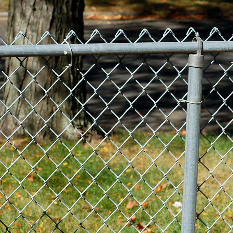 Galvanized Cyclone woven fencing Easily Diamond Mesh cyclone fence pvc coated chain link fence for sale