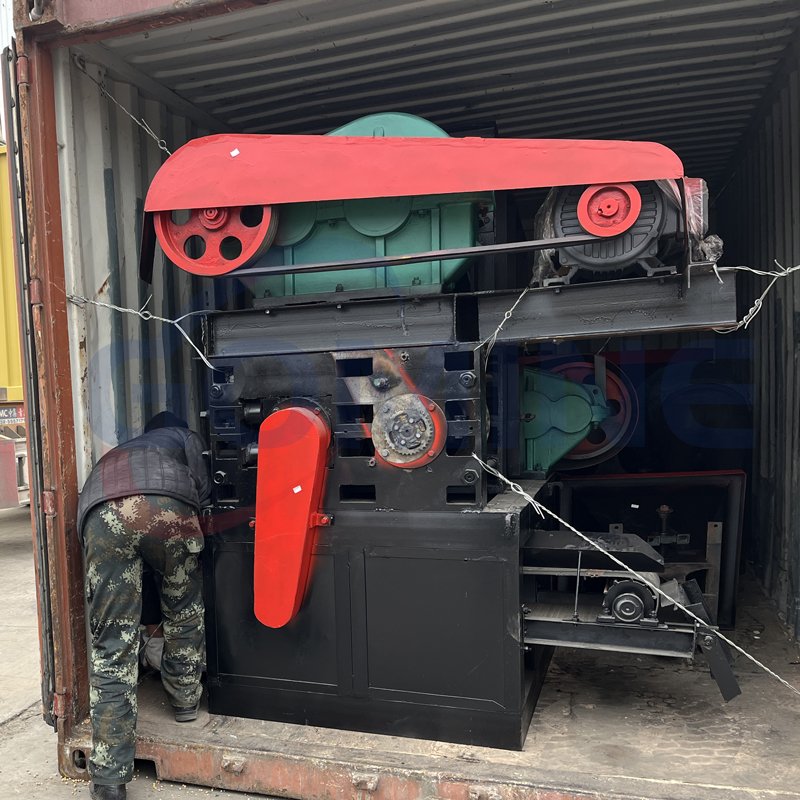 High Productivity Waste Wood Charcoal Pressing Machine Biomass Roller Briquette Press Machine