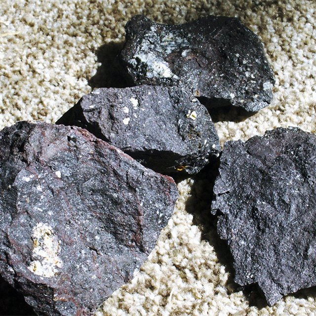 Wholesale High Quality Iron Ore Directly Sourced from Pakistan Mines Magnetite & Hematite Lump & Powder Types