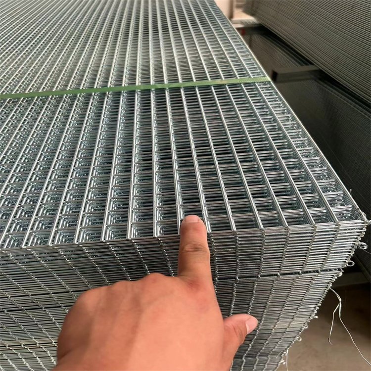 SUS304 2x2 6ft hot dipped galvanized welded iron wire mesh construction reforcement welded wire mesh panels