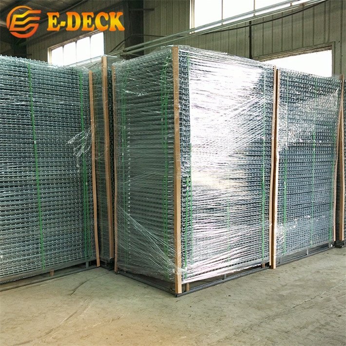 Iron Deck Railing Panels Steel Wire Mesh Decking With Dividers