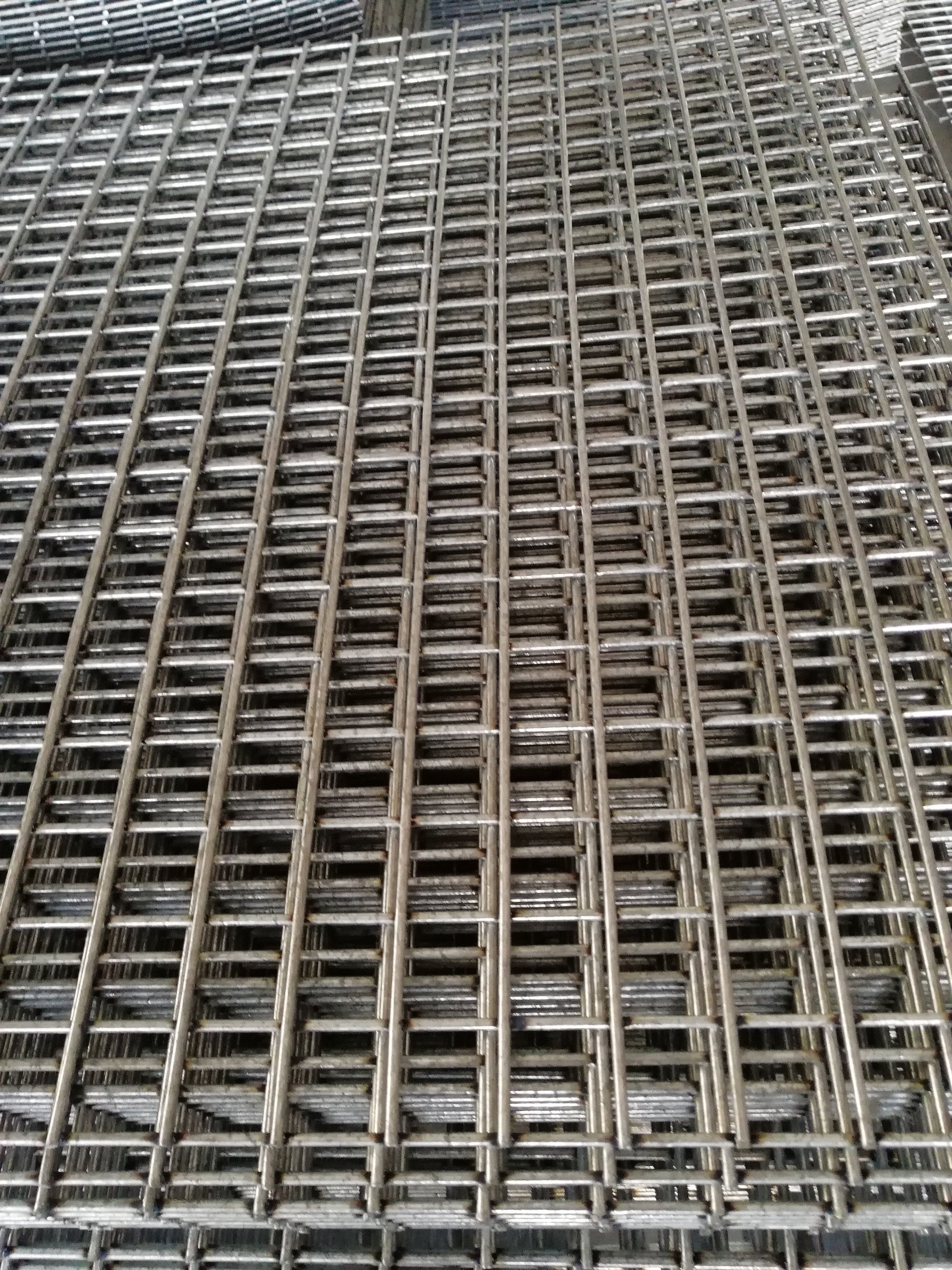 High quality hot dipped galvanized welded wire mesh