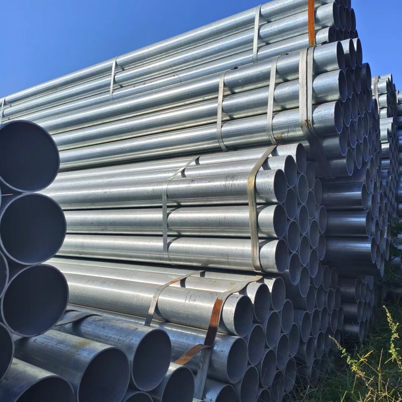 Wholesale hot dip gi seamless galvanized round steel pipe ASTM A106 Sch 40 ERW galvanized metal tube