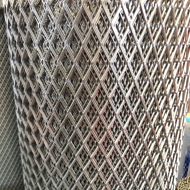 Aluminum Flattened Expanded Metal Sheet Wire Mesh Gutter Protection Mesh Building Facades