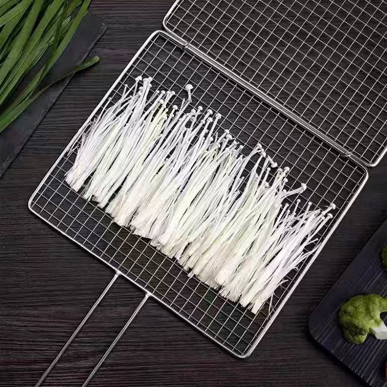 Premium Strong Rustproof Various-sized Barbecue Net Gripper Convenient-Handled round Square Crimped Wire Mesh