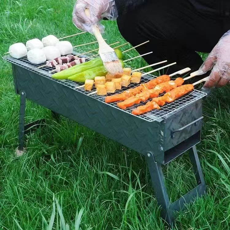 Premium Strong Rustproof Various-sized Barbecue Net Gripper Convenient-Handled round Square Crimped Wire Mesh