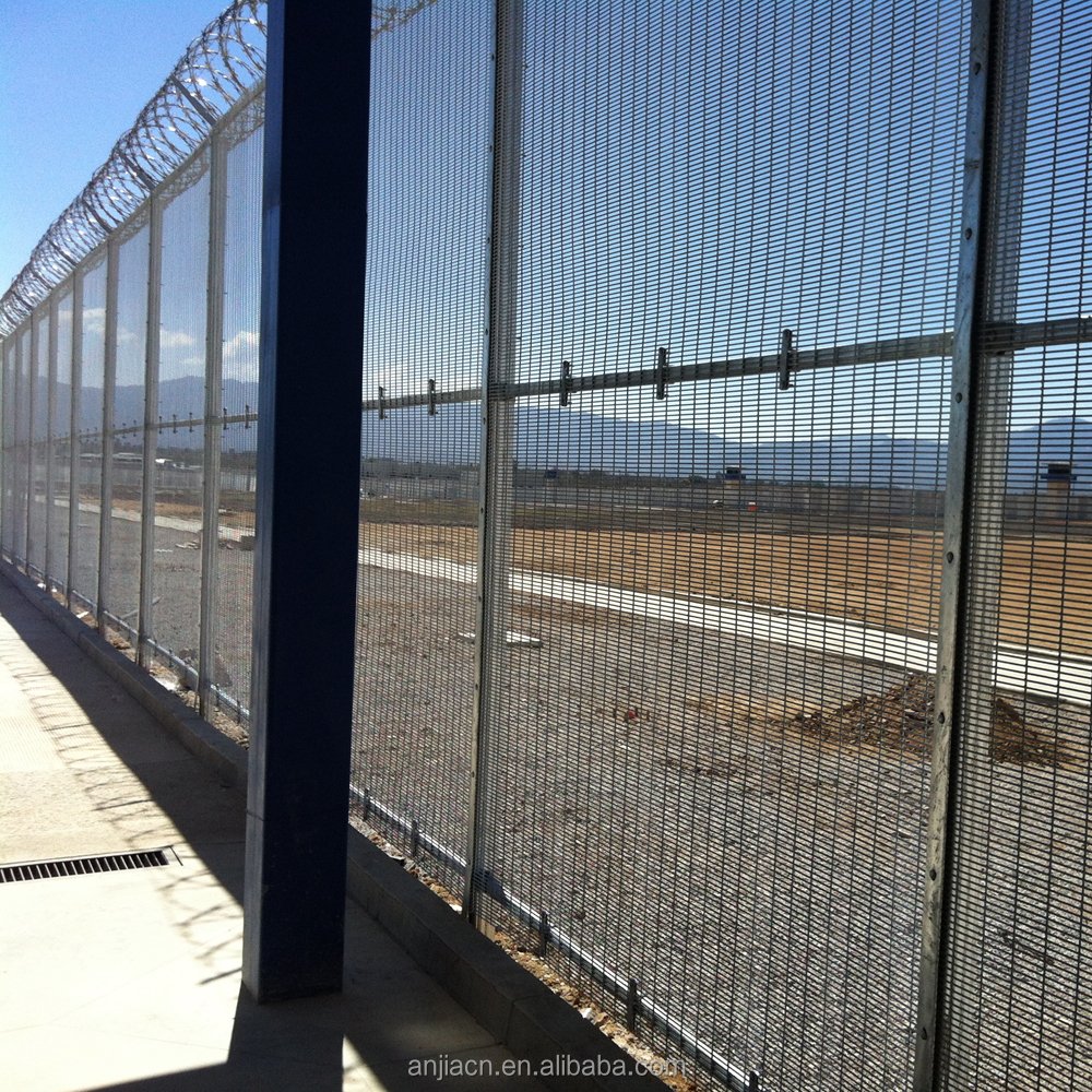 Wholesale Curved Fence Pvc Coated Anti Climb Security Fencing Powder Coated Galvanized Welded Mesh Fence