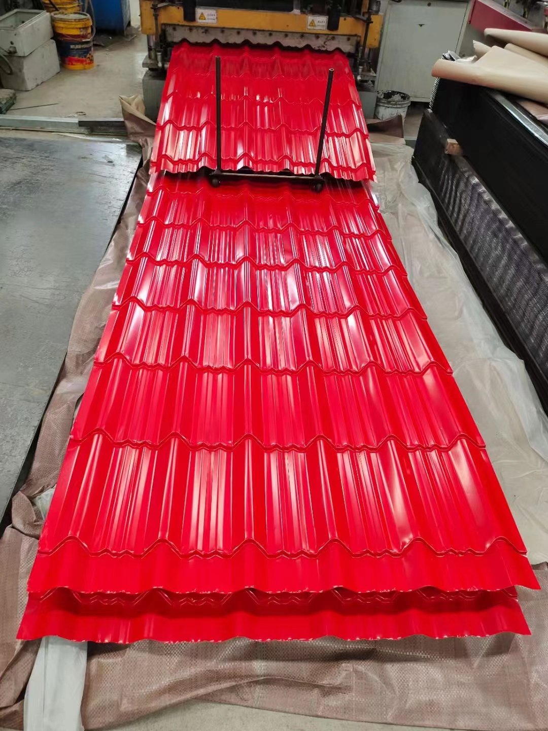 Galvanized Corrugated Steel Roof Tiles Sheet Galvalum Gi Zinc Roofing with Low Price Prepainted Galvanized Steel