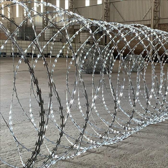 Made in china 90clips security professional razor barbed wire roll for sale in nigeria