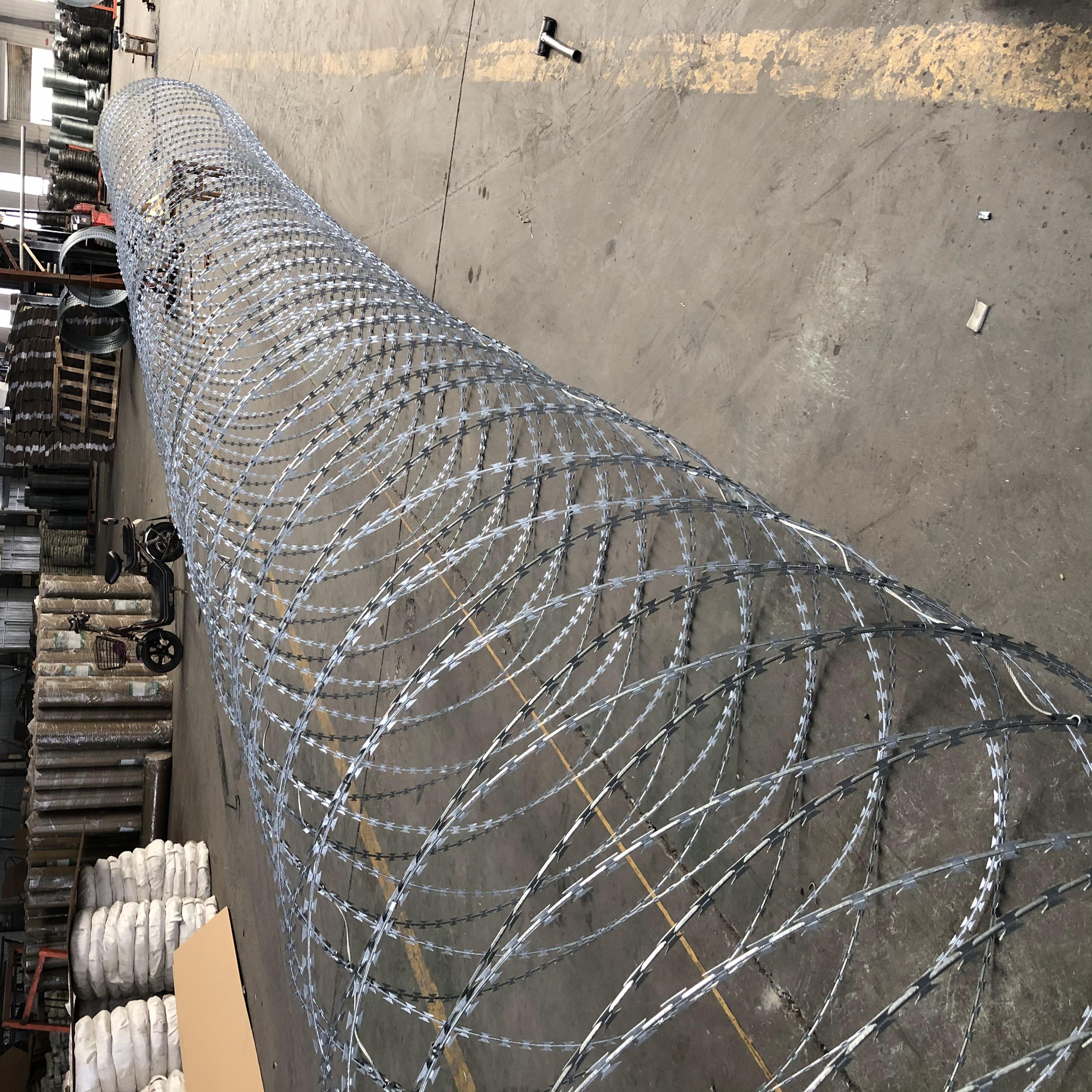 razor barbed wire making machine/razor blade wire anti climb fence barbed wire