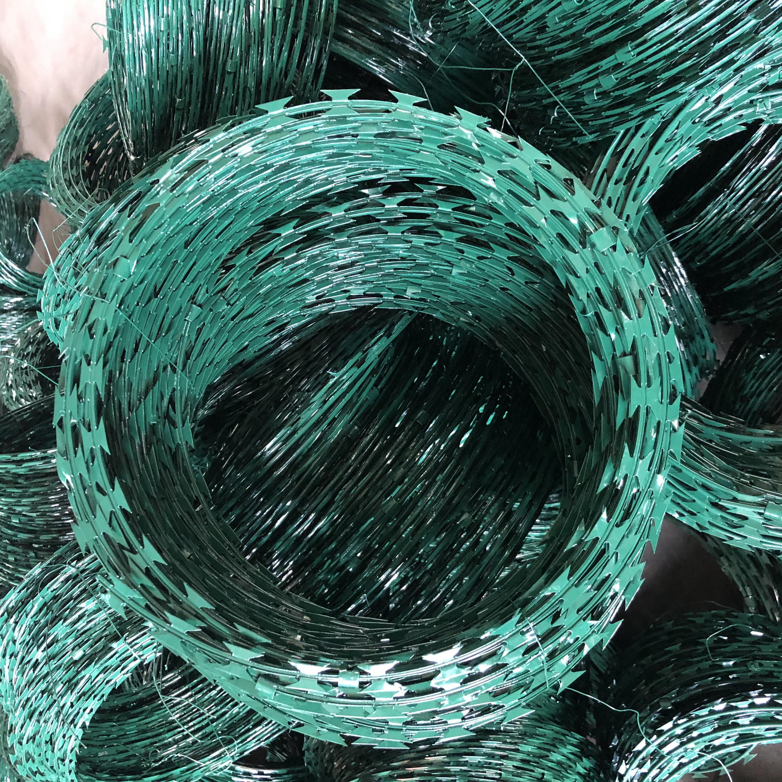 razor barbed wire making machine/razor blade wire anti climb fence barbed wire