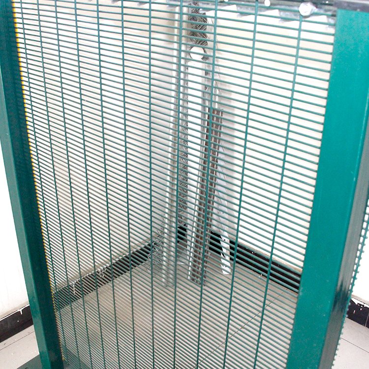 China Wholesales Perimeter 358 Security Electric Fence Energizer Airport Fence for sale