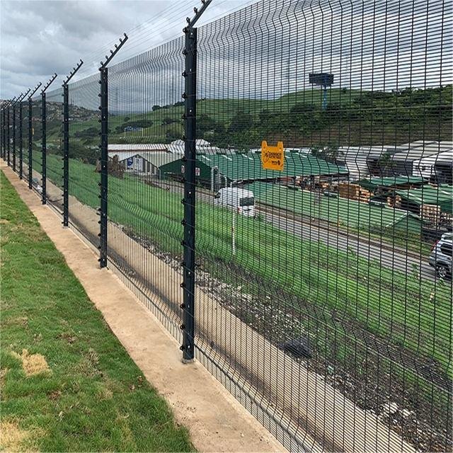 Home Outdoor Decorative 3D Curved Welded Wire Mesh Garden Fence For Fence Panel