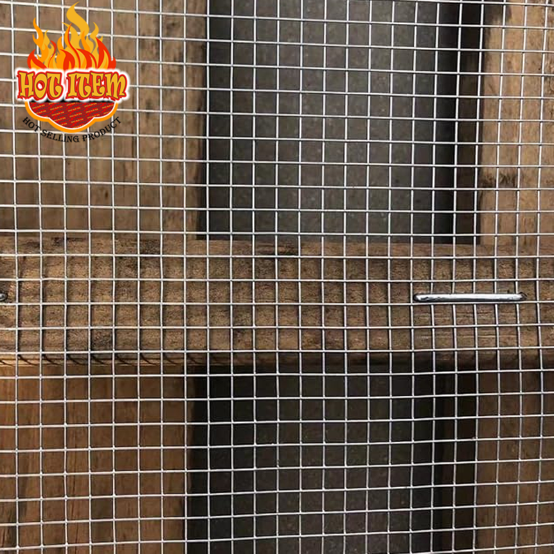 China Direct 1/4 1/2 1 inch Size Galvanised Iron Wire Mesh Welded Roll Fence with Hot Dipped Galvanized Hot Selling Product
