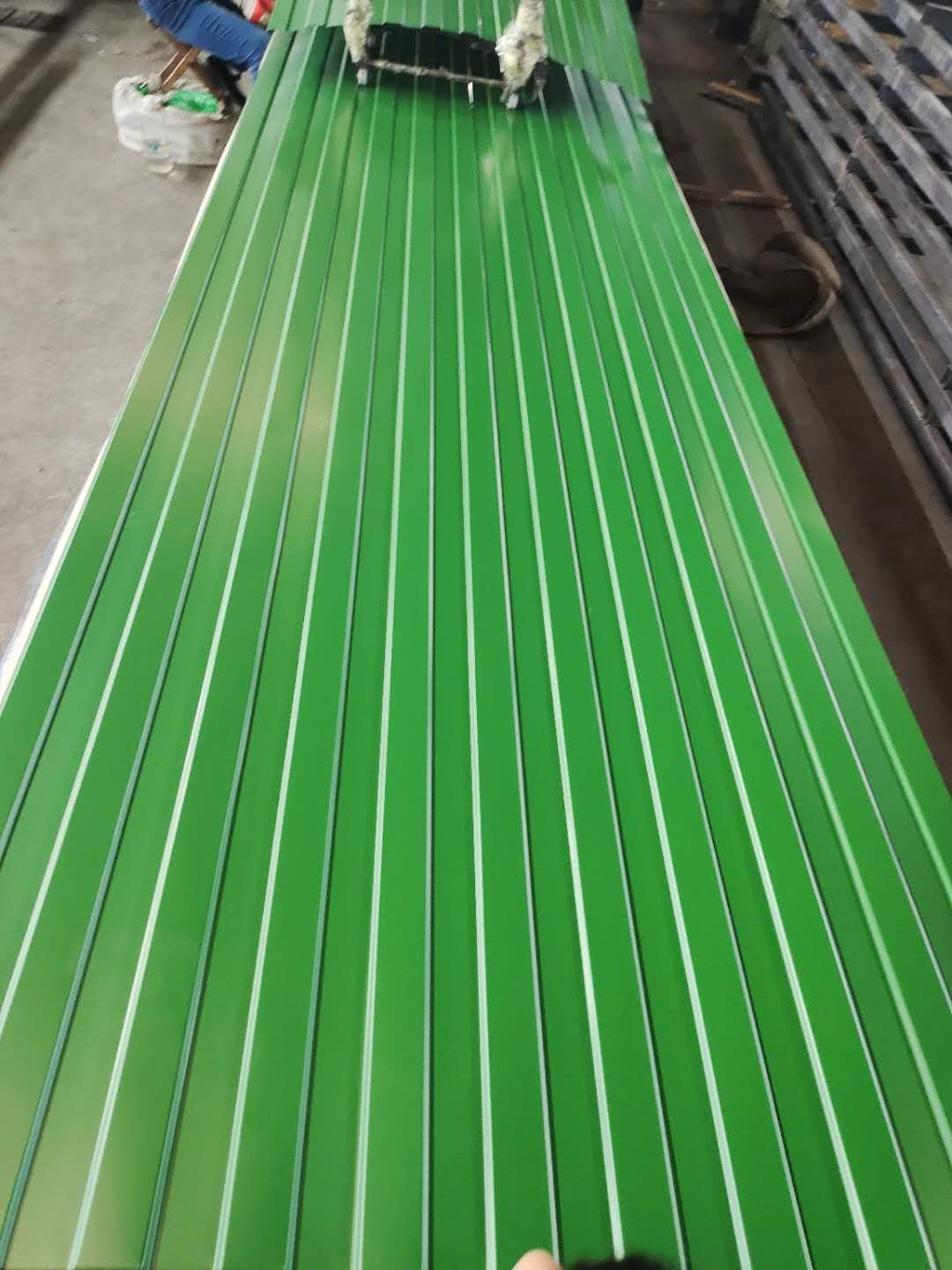 26 guager 12 feet 1mm 0.5mm thick galvalume colour corrugated gi roofing shingles metal sheets for building material to namibia