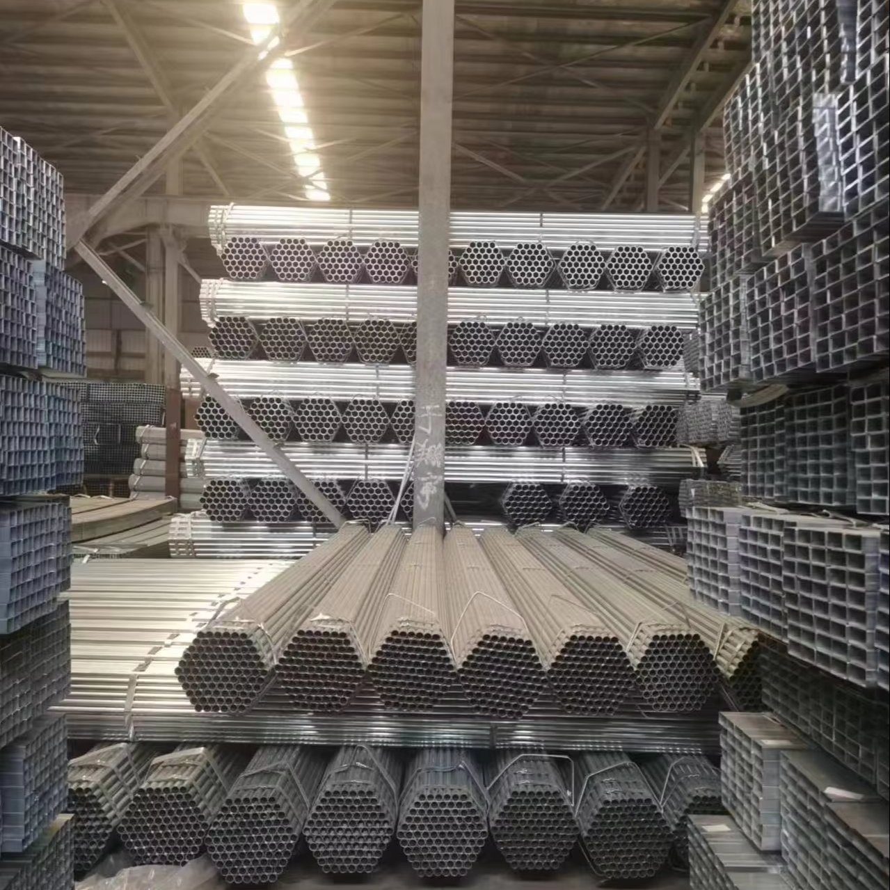 Hot Dipped Galvanized Steel Pipe ASTM A106 6 Meter Galvanized Steel Pipe A53 Galvanized Steel Tube