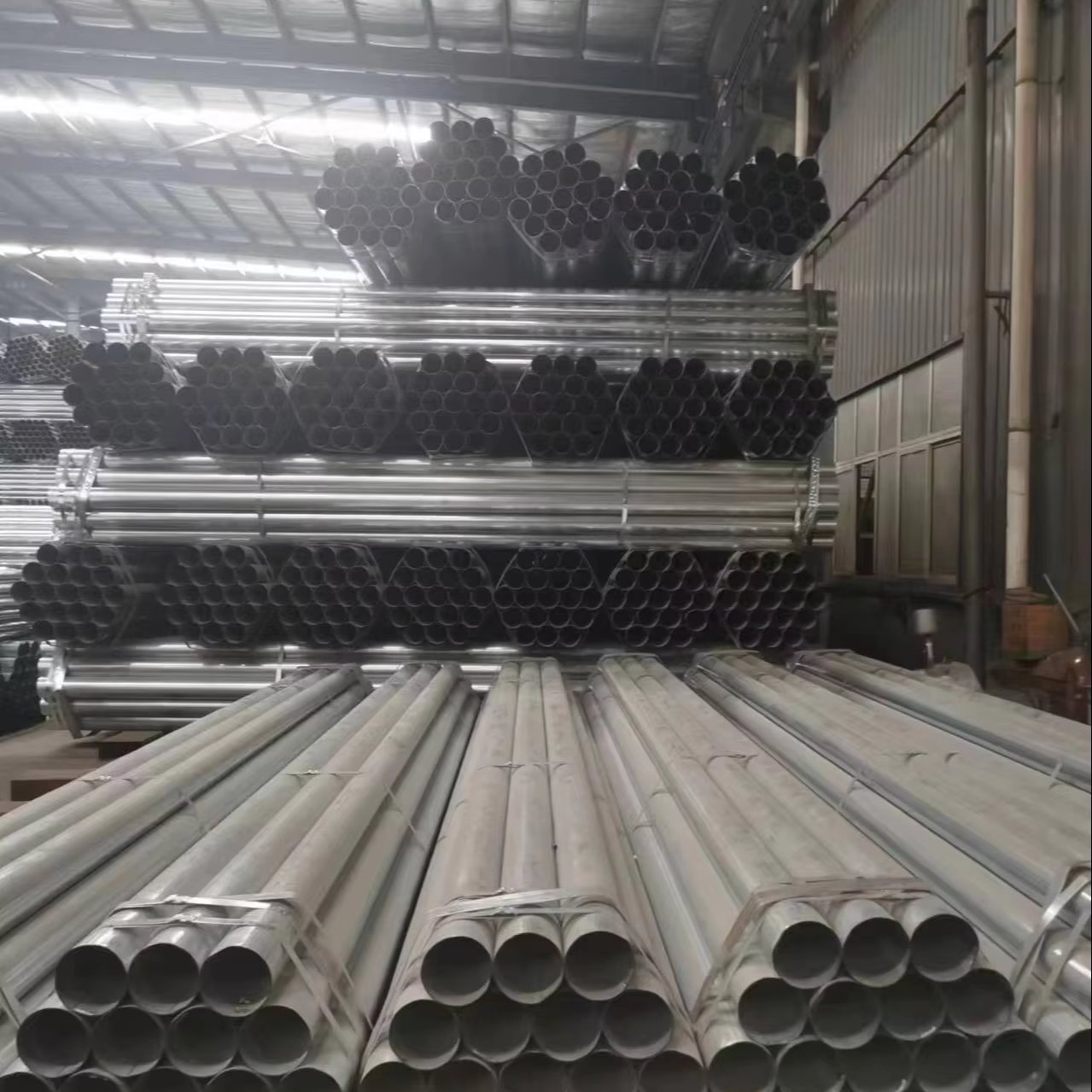 Hot Dipped Galvanized Steel Pipe ASTM A106 6 Meter Galvanized Steel Pipe A53 Galvanized Steel Tube