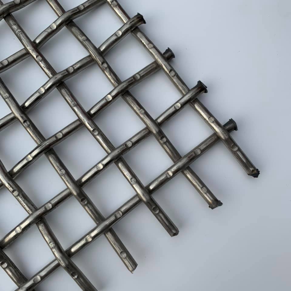 China supplier customizable embossed net decorative wire mesh woven wire mesh woven stainless steel crimped wire mesh