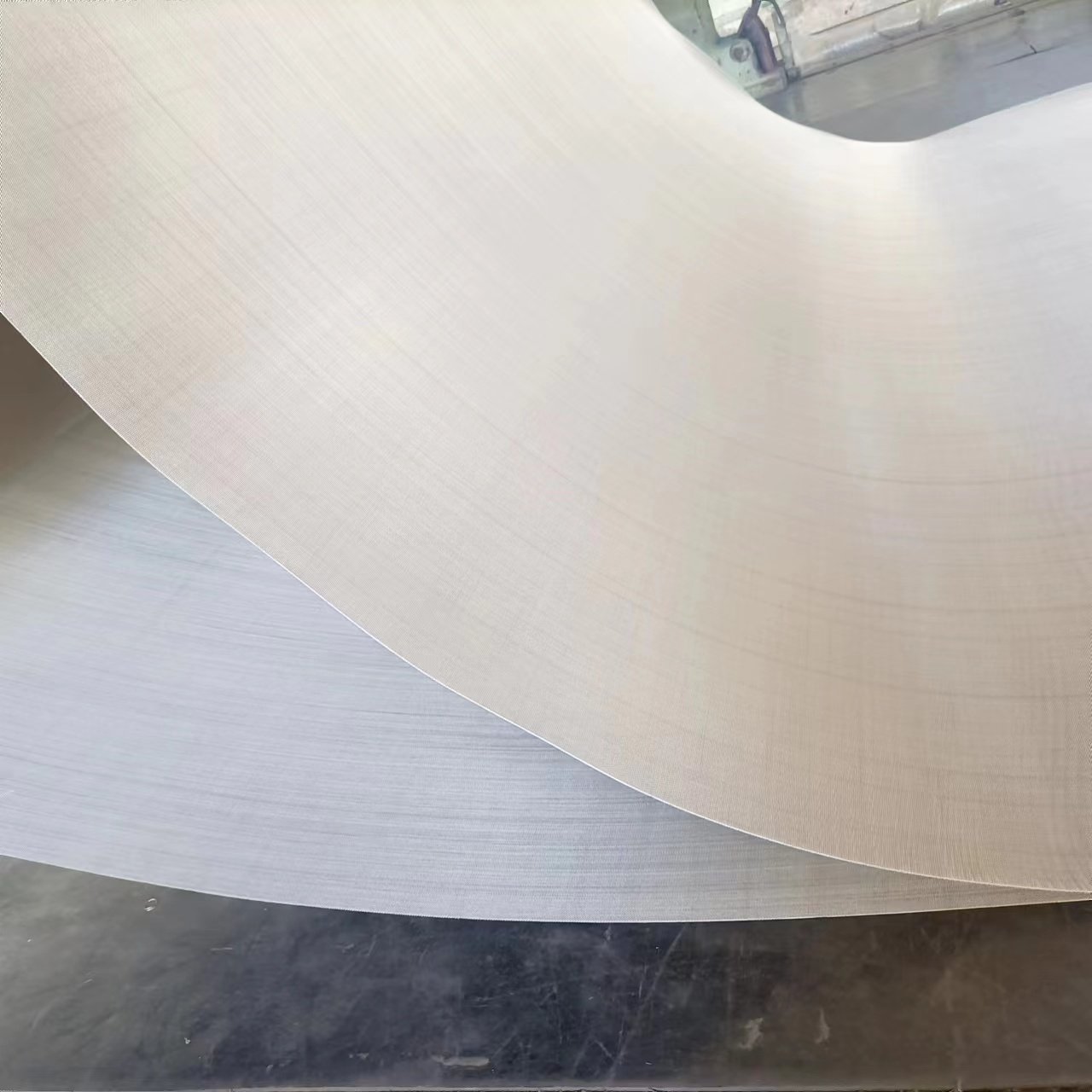 Factory direct sale stainless steel woven mesh cloth for hot-press dirty board press machine