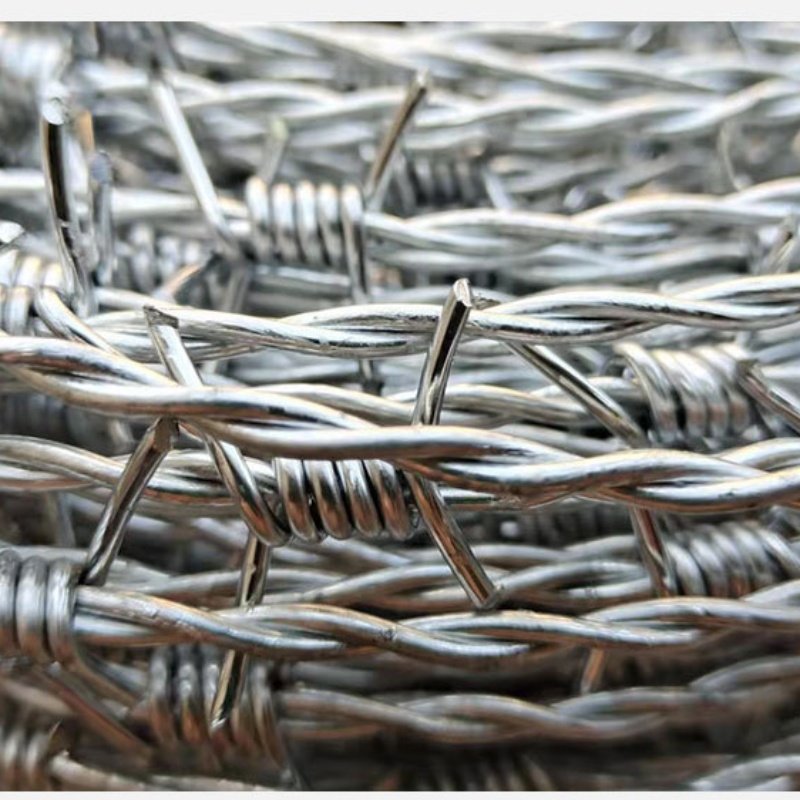Wholesale Good Price Galvanized razor Barbed Wire 500 Meter Length Barbed Wire fence 50kg barb wire fence roll In Egypt